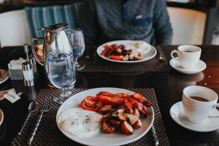 Breakfast/Coffee Service 93 of 125